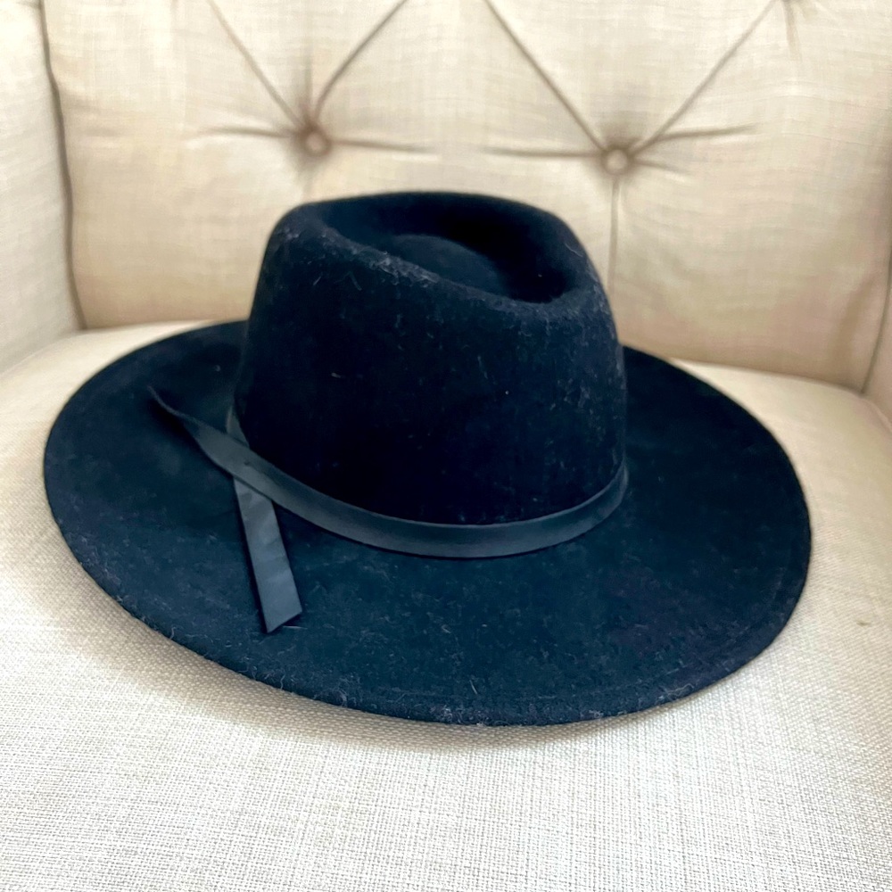 Universal Thread Hat